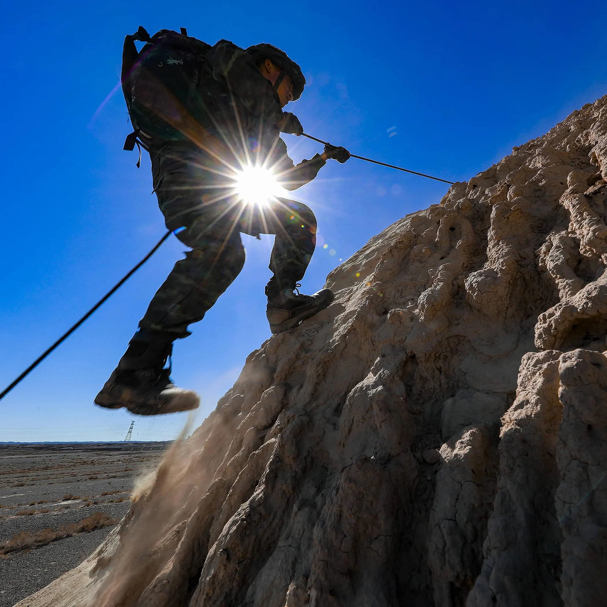 SOB Descensor de Escalada Figura 8 Anillo Cuerda Aleación de Aluminio de magnesio Belay Dispositivo para Montañismo en Roca al Aire Libre Rescate Trabajo Aéreo