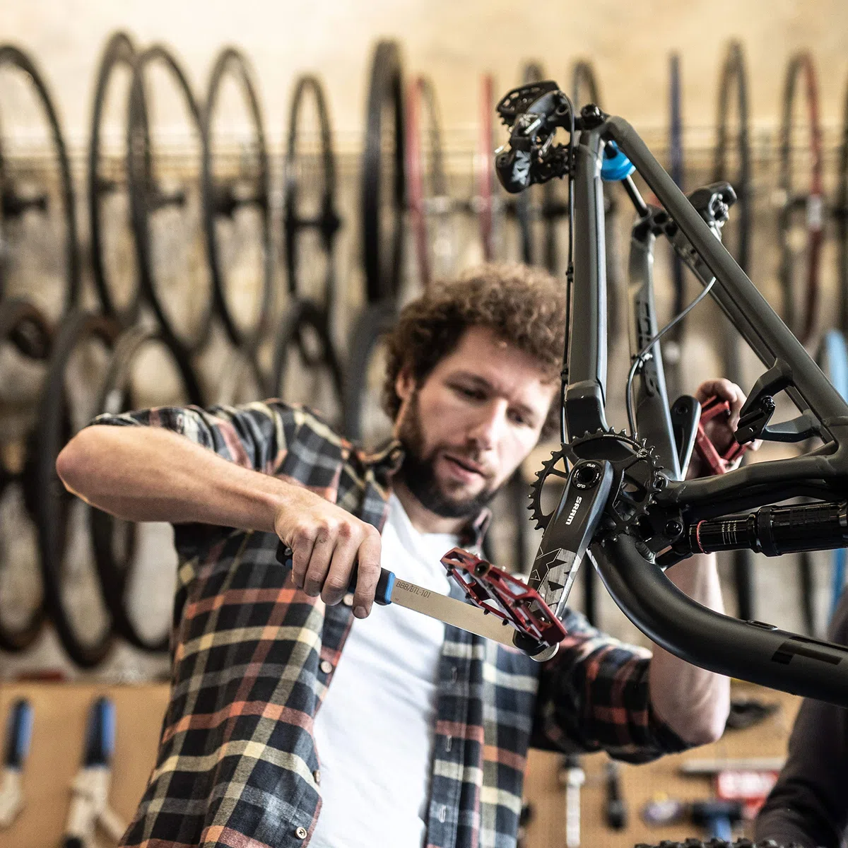 BBB Cycling - Llave de Allen 6 y 8mm para Pedales de Bicicleta. Color Plata/Negro - Modelo DualForce BTL-101