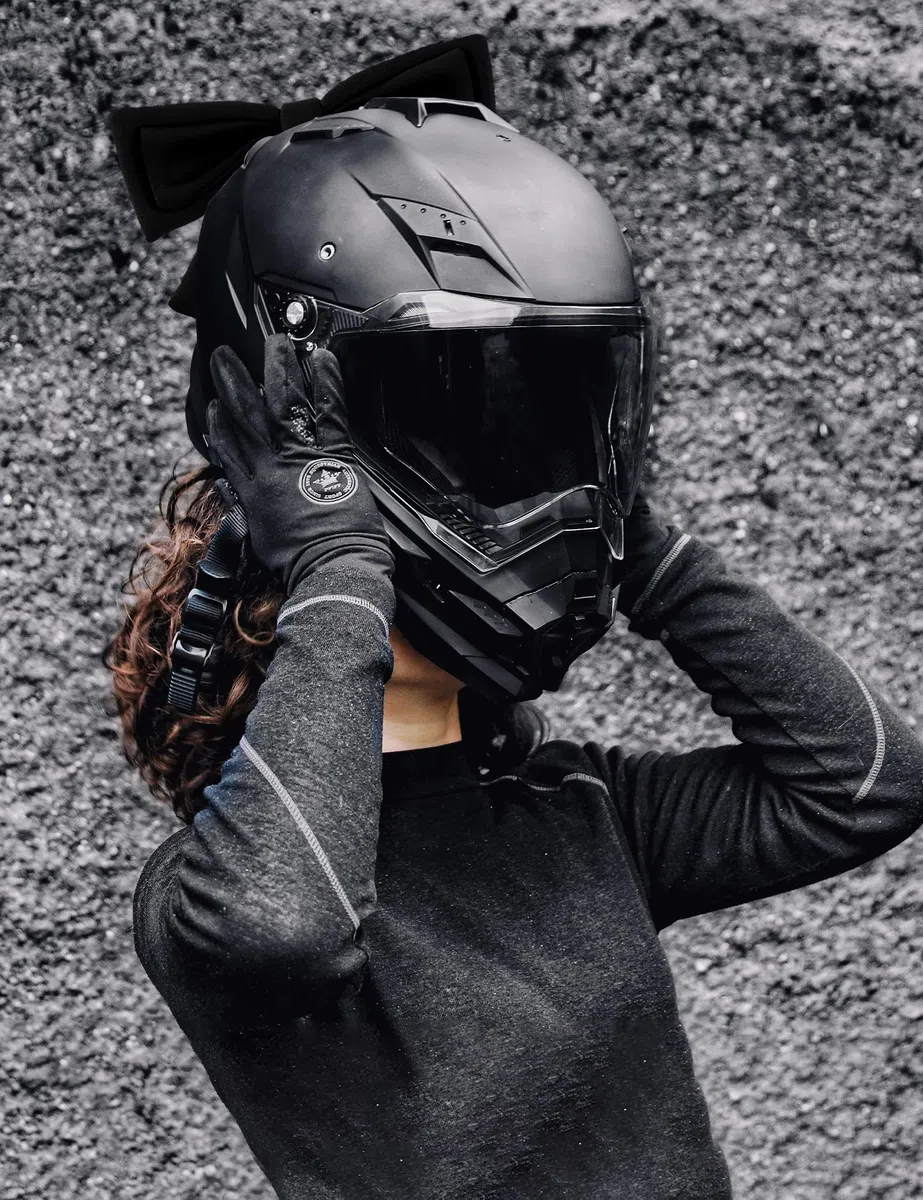 Funda para Casco de Motocicleta para Mujeres, Decoración con Lazo de Tela Dulce, Negro