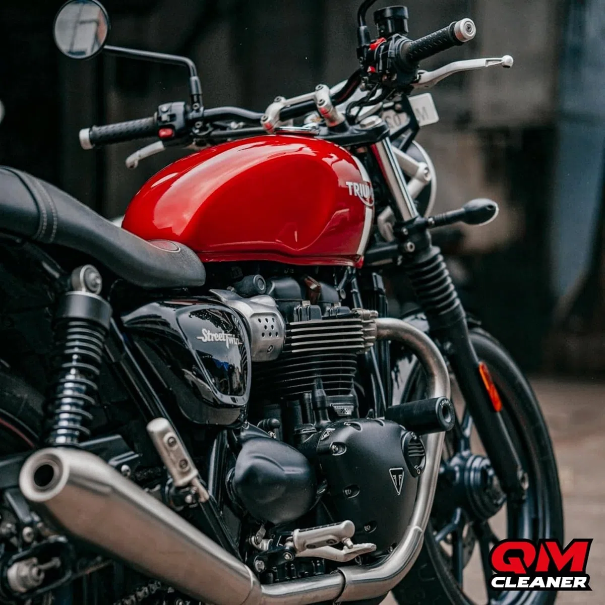 QM Cleaner Total Bike Limpiador multisuperficie para Motocicleta | Limpieza en seco Moto Sin Ceras ni Siliconas Incluye 500ml y paño de microfibra