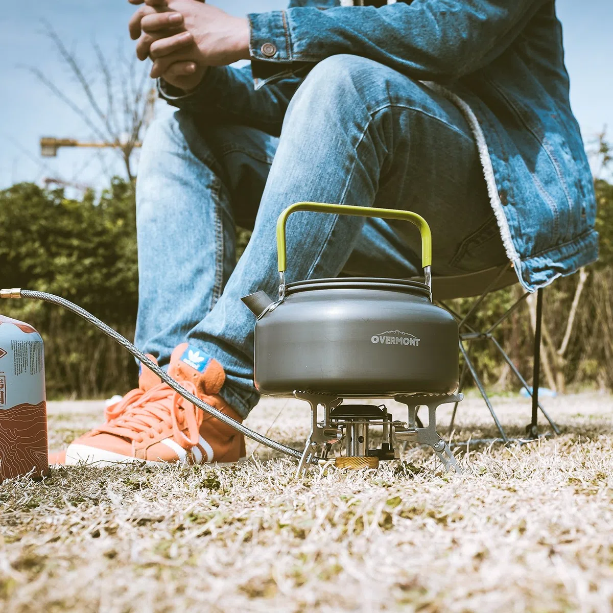 Overmont 1,2 L Hervidor de Agua portátil Tetera Cafetera Outdoor Kettle de Aluminio para Camping Exterior Picnic Senderismo