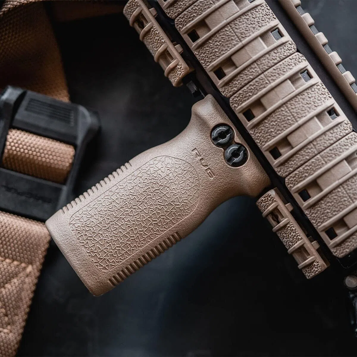 Magpul Moe Rvg Grip Sporting Good - Mango Universal para Hombre, Color Negro