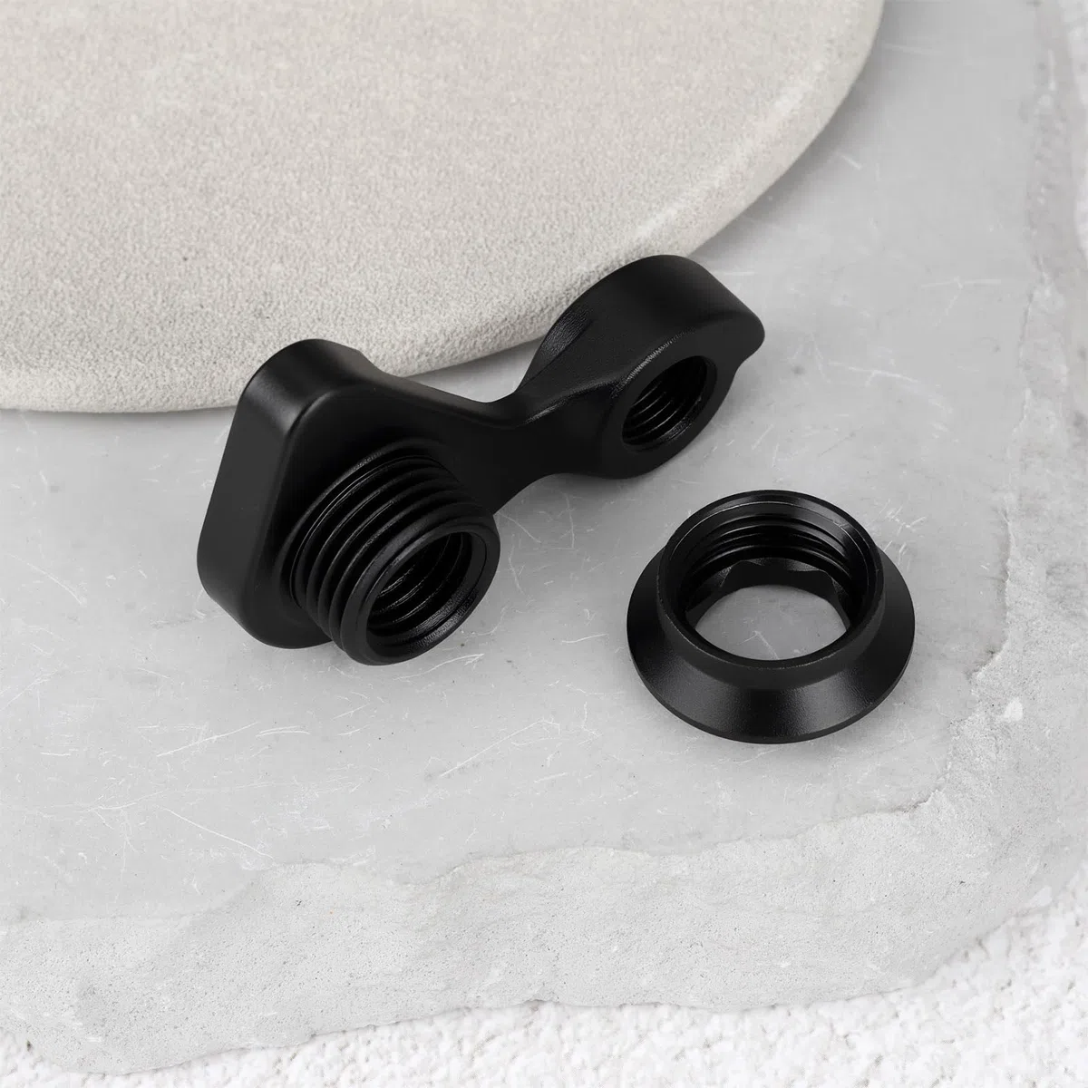 ECSiNG Orificio para Patilla de Cambio Trasero de Bicicleta Distancia Entre Ejes de 30 Mm con Tuerca Compatible con Bulls