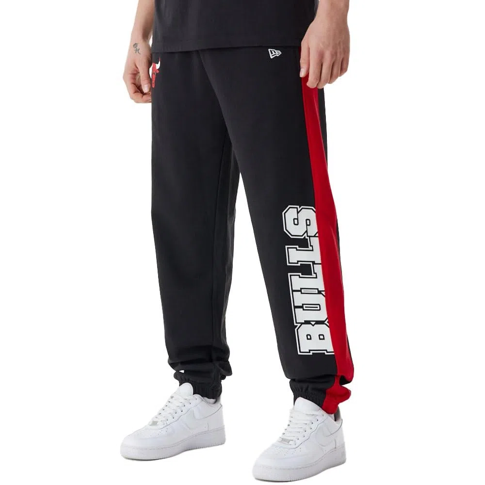 New Era Pantalones de chándal para jogger – Side Print Chicago Bulls
