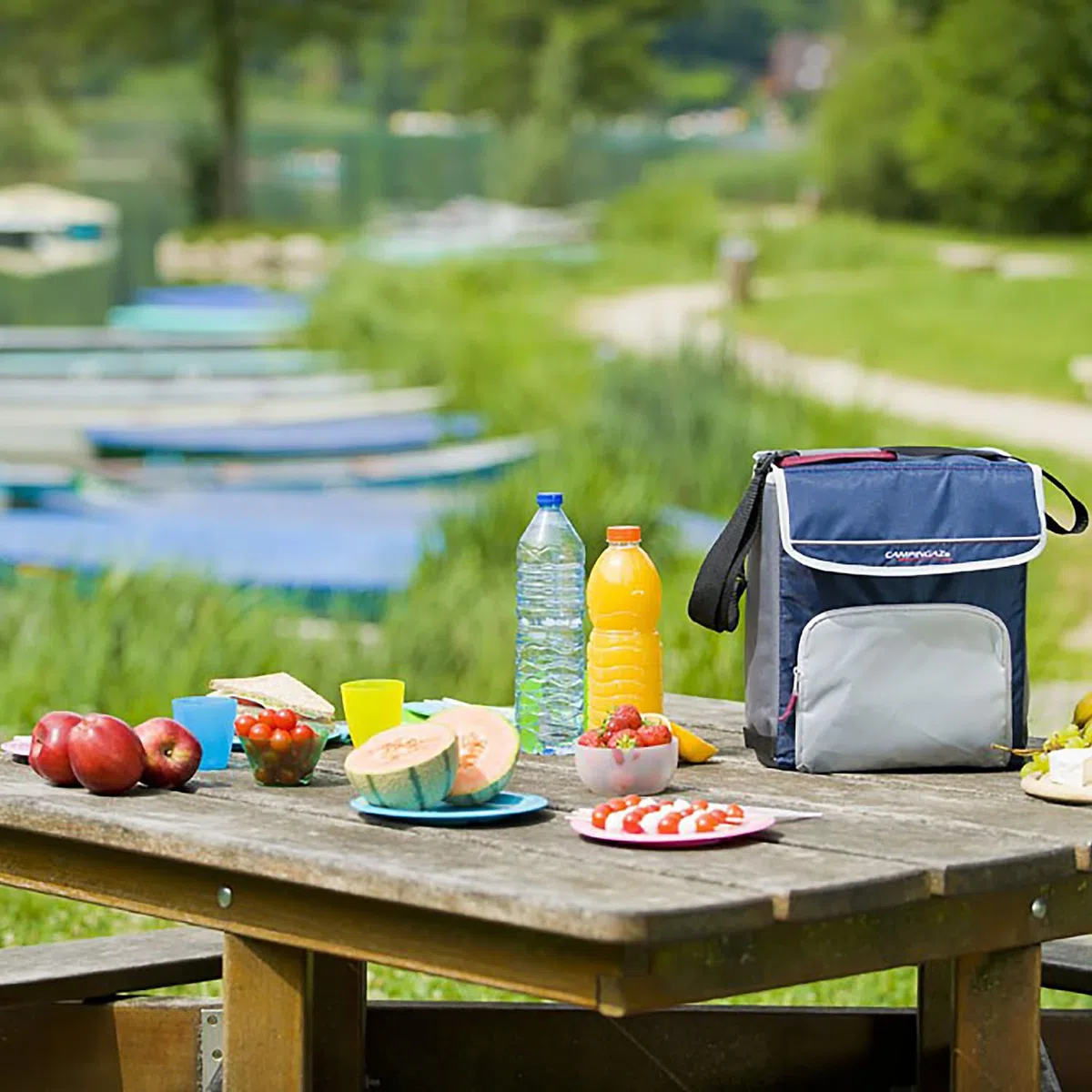 Campingaz Fold'N Cool Bolsa isotérmica, capacidad 20 litros (6 botellas de 1,5 L) y mantiene la comida fresca hasta 12 horas, correa de transporte y bolsillo con cremallera