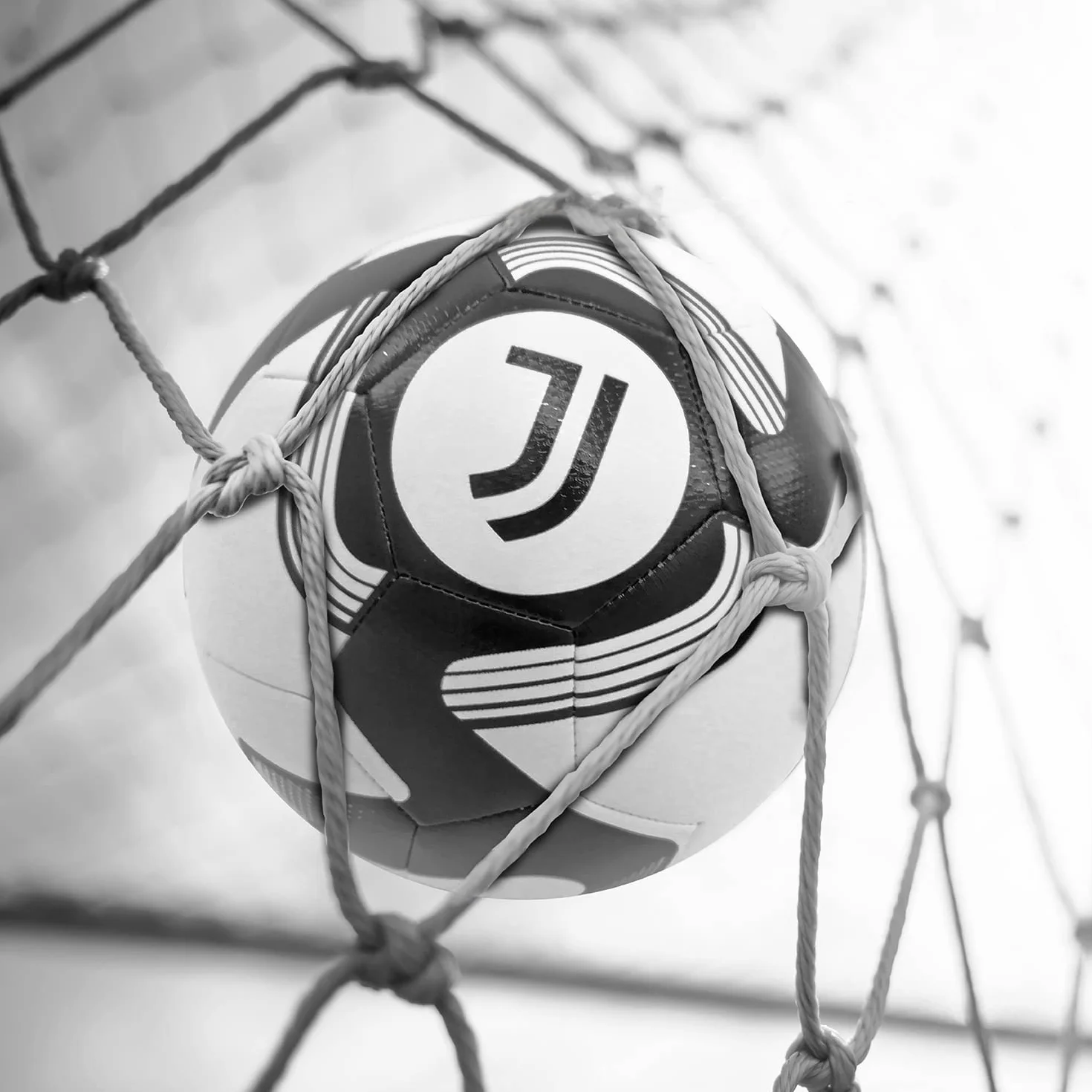 Mondo Sport - Balón de fútbol Cosido JUVENTUS - Producto Oficial - Talla 5 - 400 g - 13640
