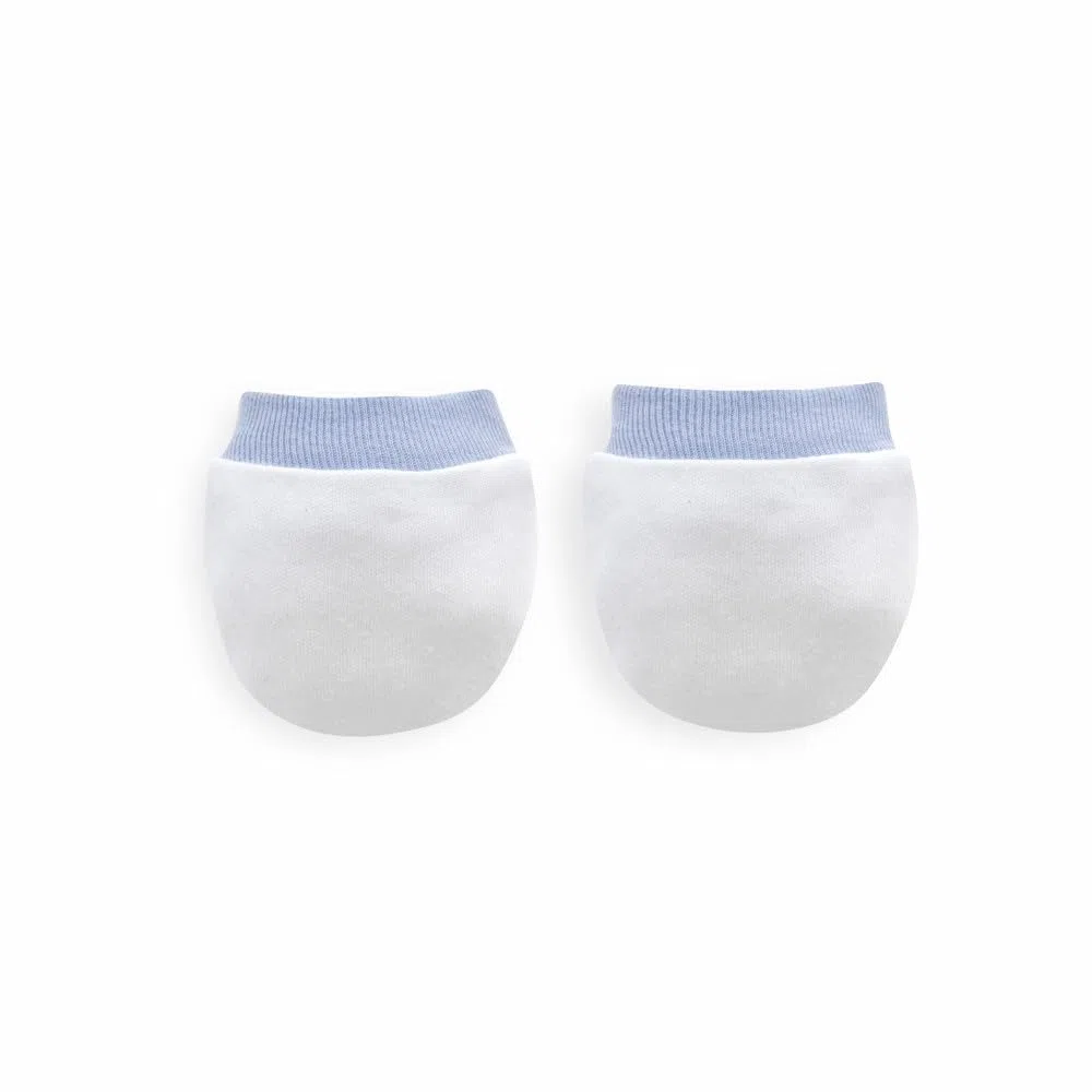 Interbaby - Set Regalo 5 Piezas del Real Madrid - Primera Puesta Bebé Recien Nacido - Compuesto por Gorro, Camisa, Polaina, Manopla y Babero. Edad 0-6 meses.