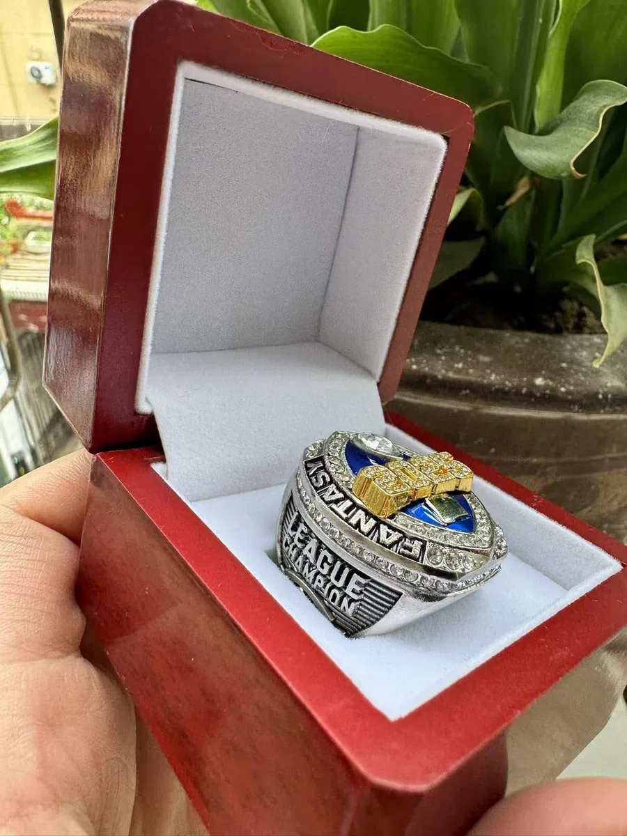 2025 Anillos de fútbol de fantasía Coleccionables del Día del Padre de campeonato Anillos de campeonato de la FFL Recuerdos for fanáticos Exhibiciones de fútbol for amigos y exhibiciones
