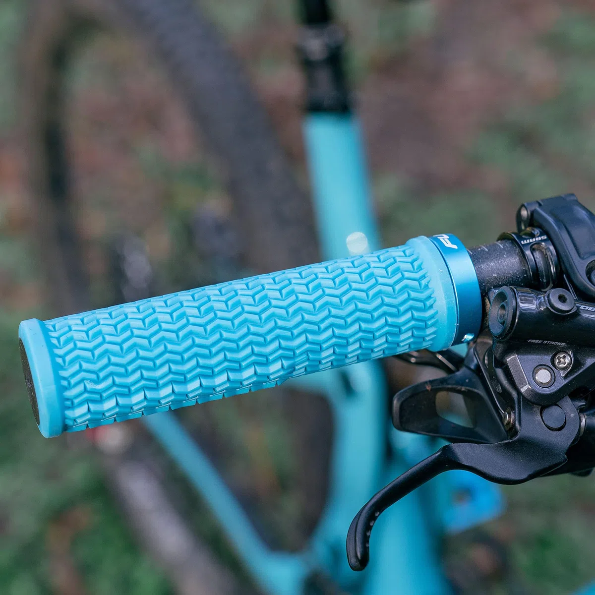 Funn Holeshot Puños para Bicicleta de Montaña con Abrazadera de Bloqueo Único, Puños de Bicicleta Ligeros y Ergonómicos con Diámetro Interior de 22 mm