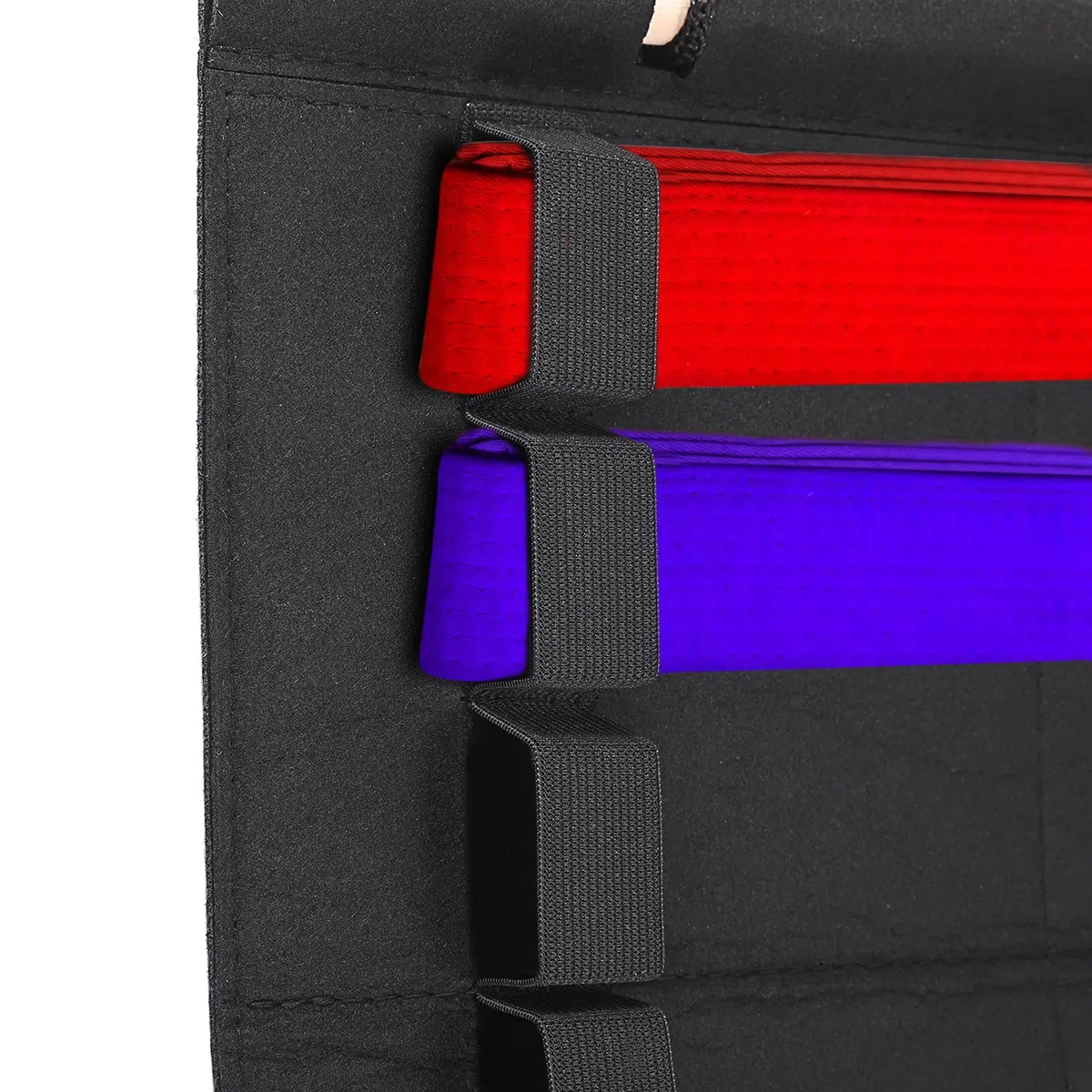 SUMNACON Soporte para 12 Cinturones de Artes Marciales, Organizador Negro de Cinturones de Karate Taekwondo para Colgar en la Pared, Soporte Expositor de Cinturones de Artes Marciales, Colgador de