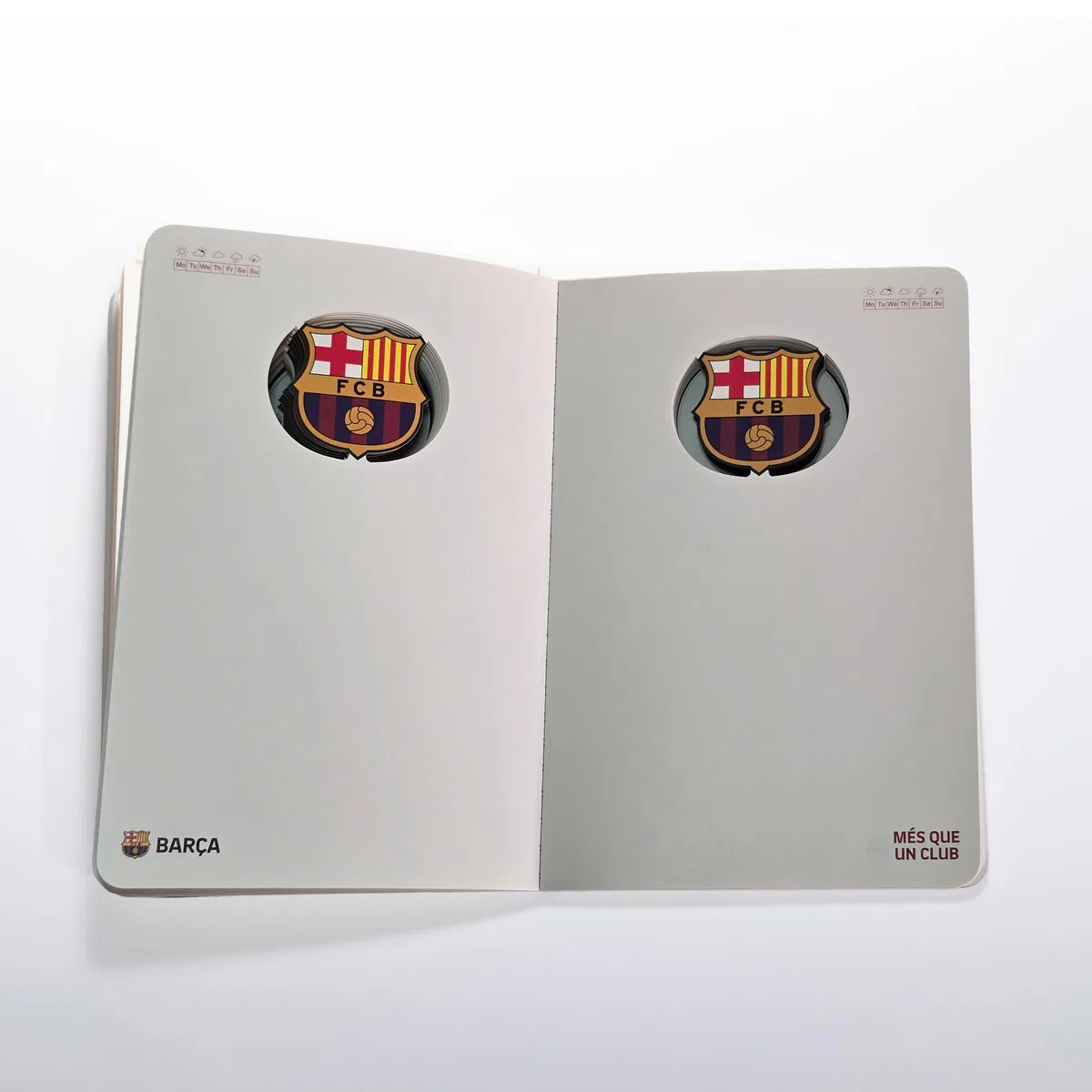 Cuaderno FC Barcelona BARÇA en 3D - encuadernación con Lomo Textil y Acabados de Calidad - 120 páginas de Hojas sin pautar - Color Azulgrana - Tamaño A6