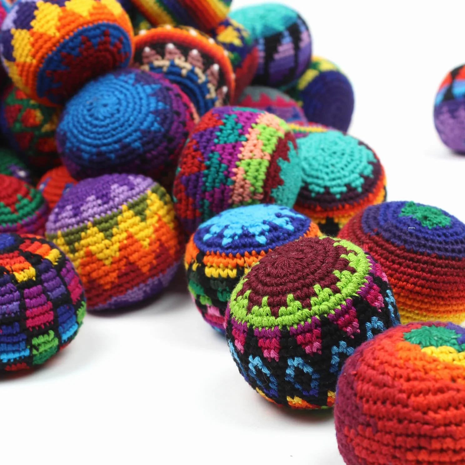 Siesta Footbag de Ganchillo – Bola de Malabarismo y Patada – Colores Surtidos (Juego de 3)