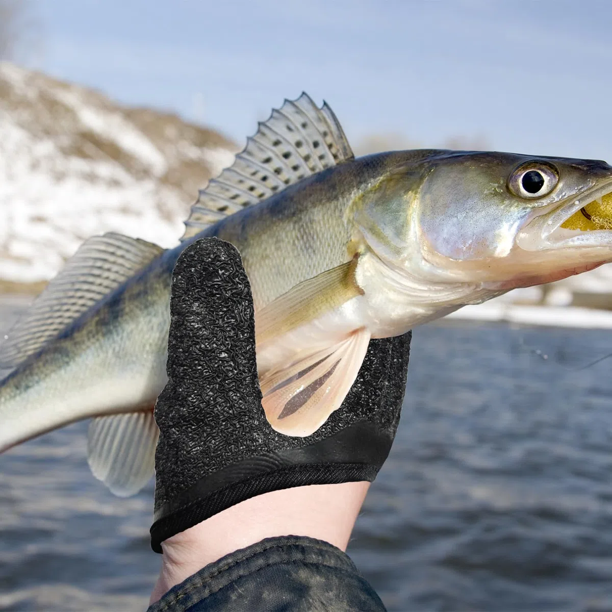 Guantes de Pesca, Cierre Magnético, Impermeables, a Prueba de Mordiscos para Lucio, Siluro y Lucioperca, Antideslizantes y Anticorte, 2 Piezas